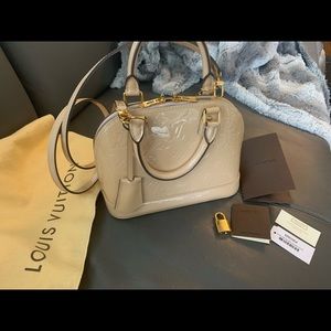 LOUIS VUITTON Monogram Vernis Alma BB Bag